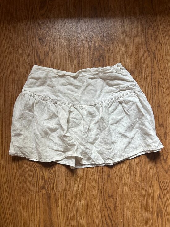 Brandy Melville Dresses & Skirts - Brandy Melville White Flowy Skirt